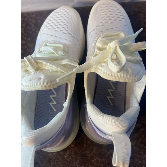 Nike Air Max 270 - Picture 4 of 10